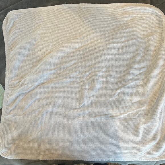 Bundle of Four Small Swaddle Blankets - Picture 3 of 10